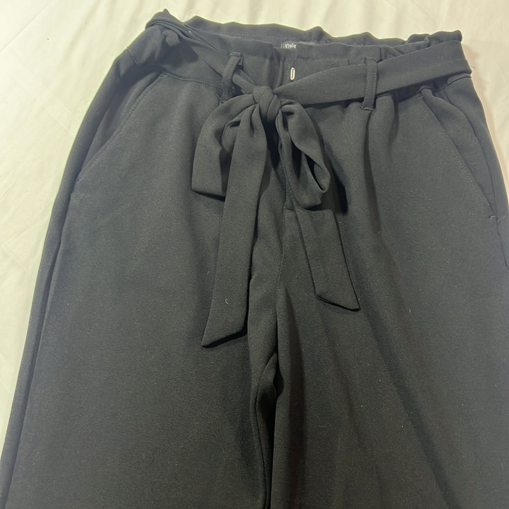 Violets and roses high waisted paper bag pants size 6/28 P - Picture 2 of 9